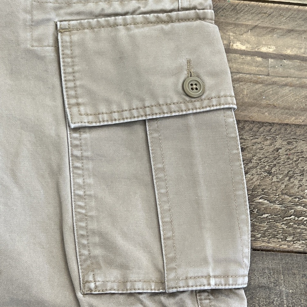 Vintage GAP Standard Cargo Shorts Mens Size 34 Khaki Pockets Y2K - Picture 5 of 16